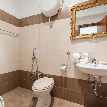 Rome's Holidays Gasthuis 4*